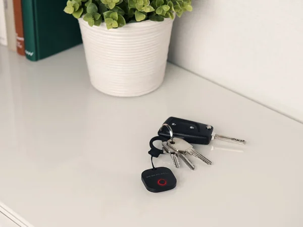 PEARL Key Finder:4in1-Mini-Schlüsselfinder M. BT, App & GPS-Ortung, 80 DB, 2er-Set 15